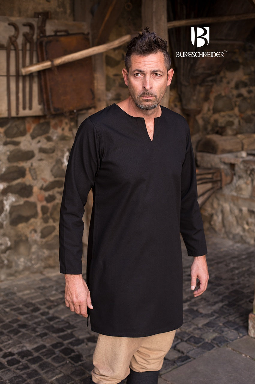 Under Tunic Leif (visible used)